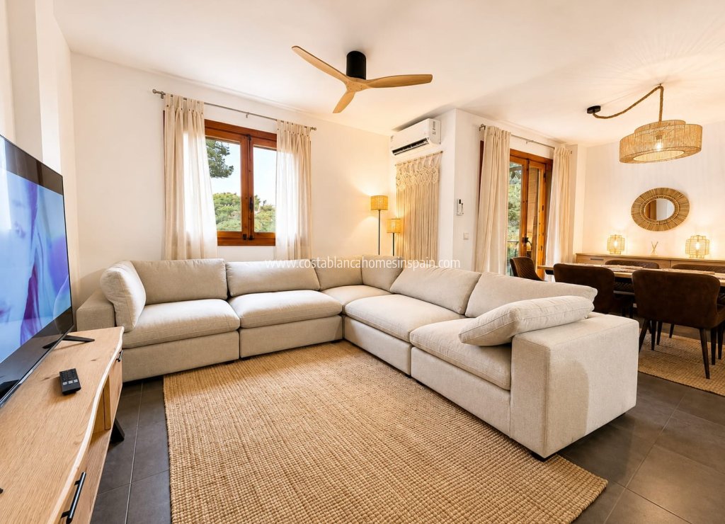Alquiler a largo plazo - Apartment - Orihuela - Villamartin