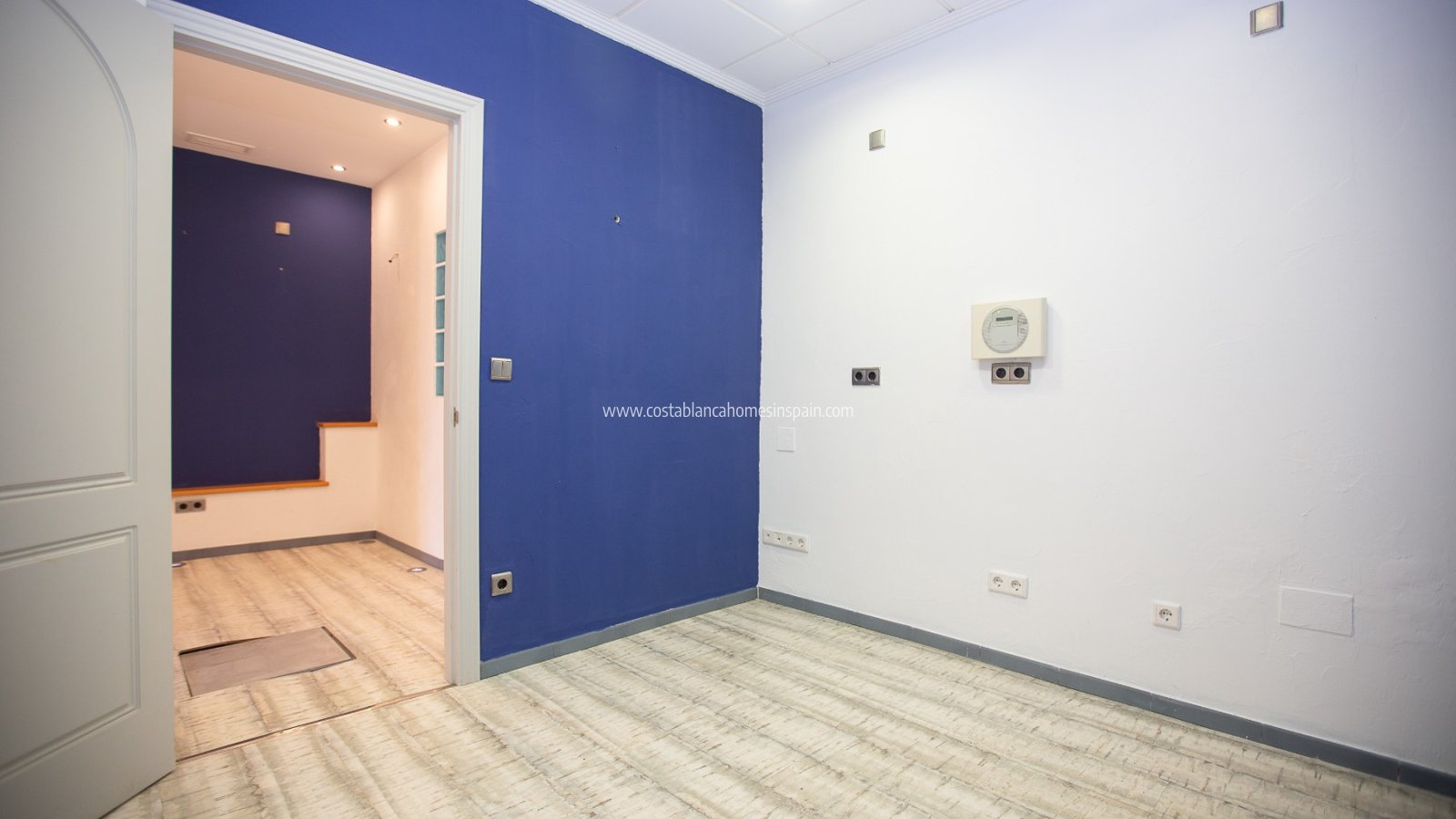 Alquiler a largo plazo - Commercial - Villamartin