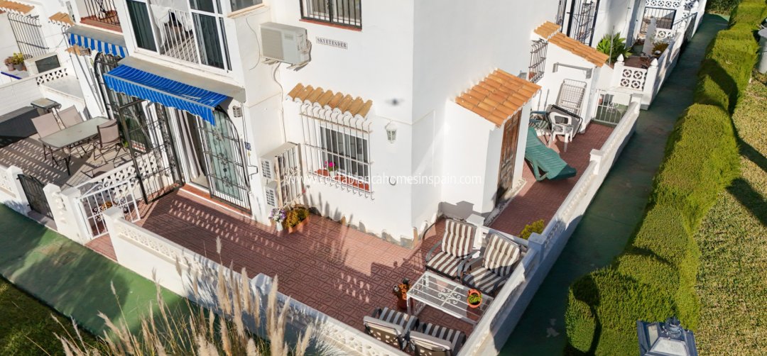 Bungalow - Sale - Torrevieja - Lago jardin