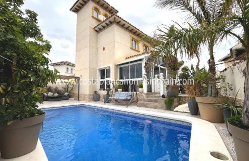 Detached Villa - Re-salg - Orihuela Costa - La Zenia