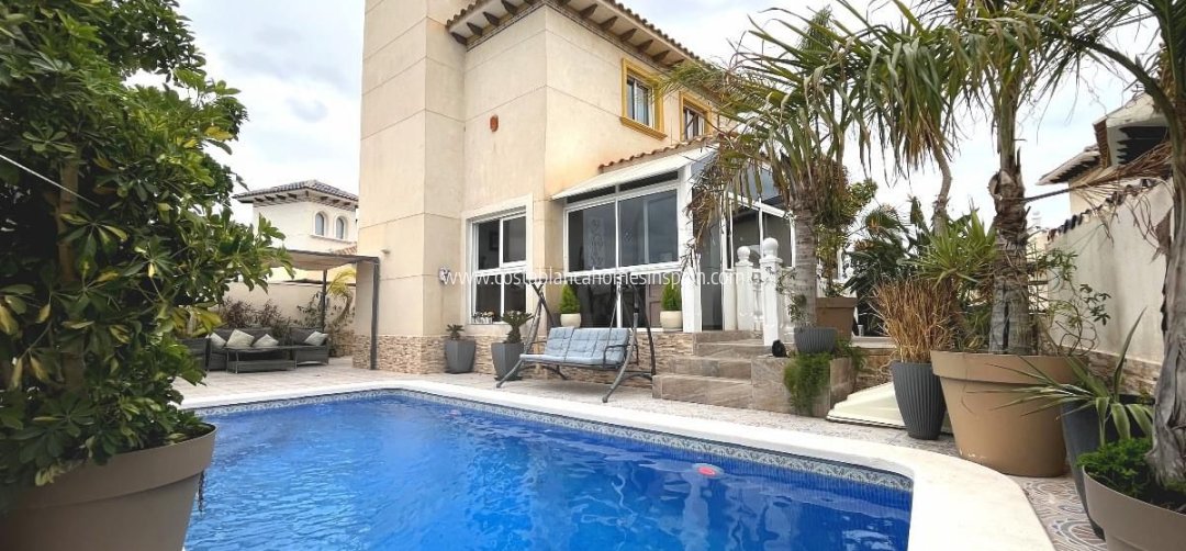 Detached Villa - Re-salg - Orihuela Costa - La Zenia