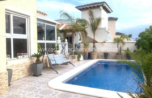 Detached Villa - Resale - Orihuela Costa - La Zenia