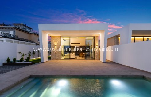 Detached Villa - Resale - Torrevieja - El chaparral