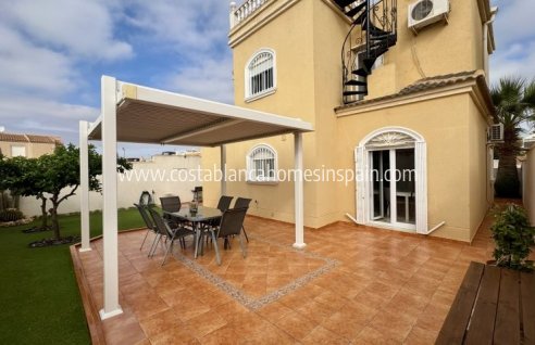 Detached Villa - Resale - Torrevieja - Torrevieja