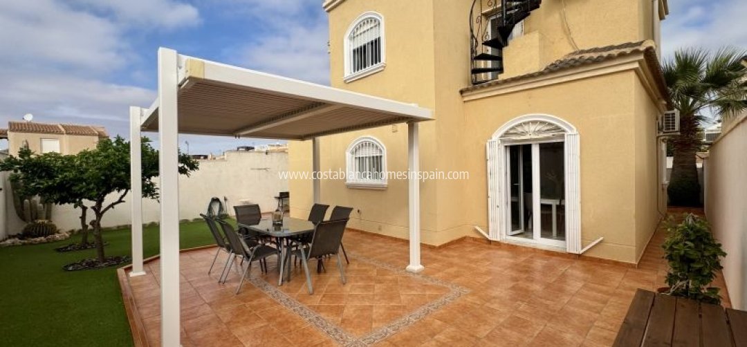 Detached Villa - Resale - Torrevieja - Torrevieja