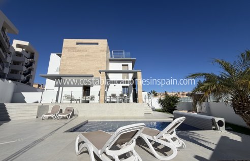 Detached Villa - Resale - Villamartin - Villamartin