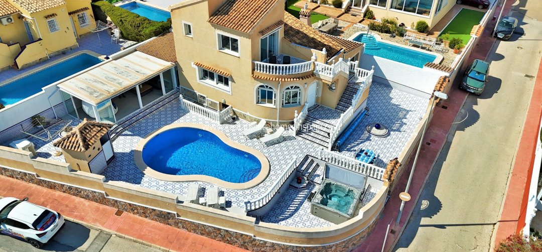 Detached Villa - Resale - Villamartin - Villamartin