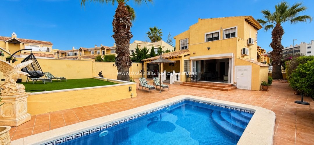 Detached Villa - Resale - Villamartin - Villamartin