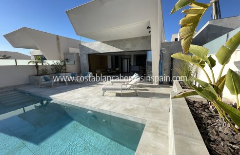 Detached Villa - Revente - Ciudad Quesada - AHR-35343