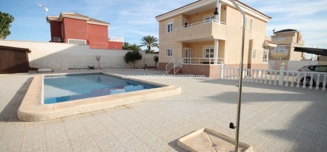 Detached Villa - Revente - Torrevieja - Aguas Nuevas