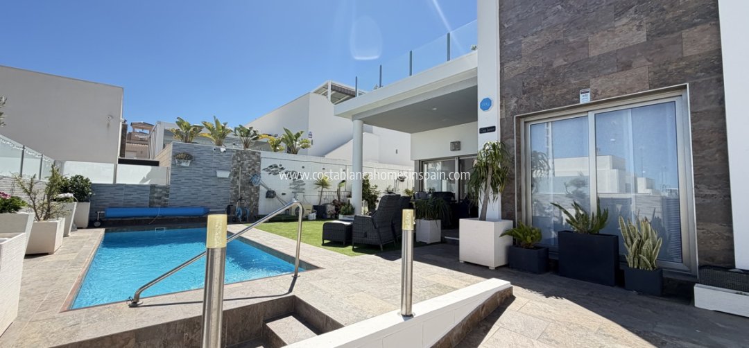 Detached Villa - Revente - Villamartin - Villamartin