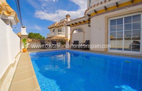 Detached Villa - Sale - Torrevieja - Torrevieja