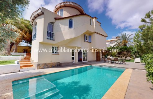 Detached Villa - Venta - La Zenia - CBW-55537