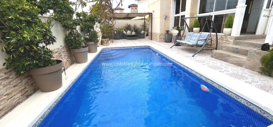 Detached Villa - Venta - La Zenia - La Zenia