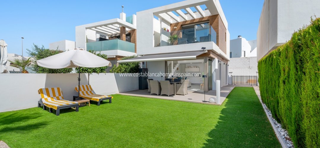 Detached Villa - Venta - Orihuela Costa - Villamartin