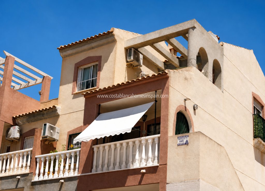 Használt - Apartment - Orihuela Costa - Villamartin