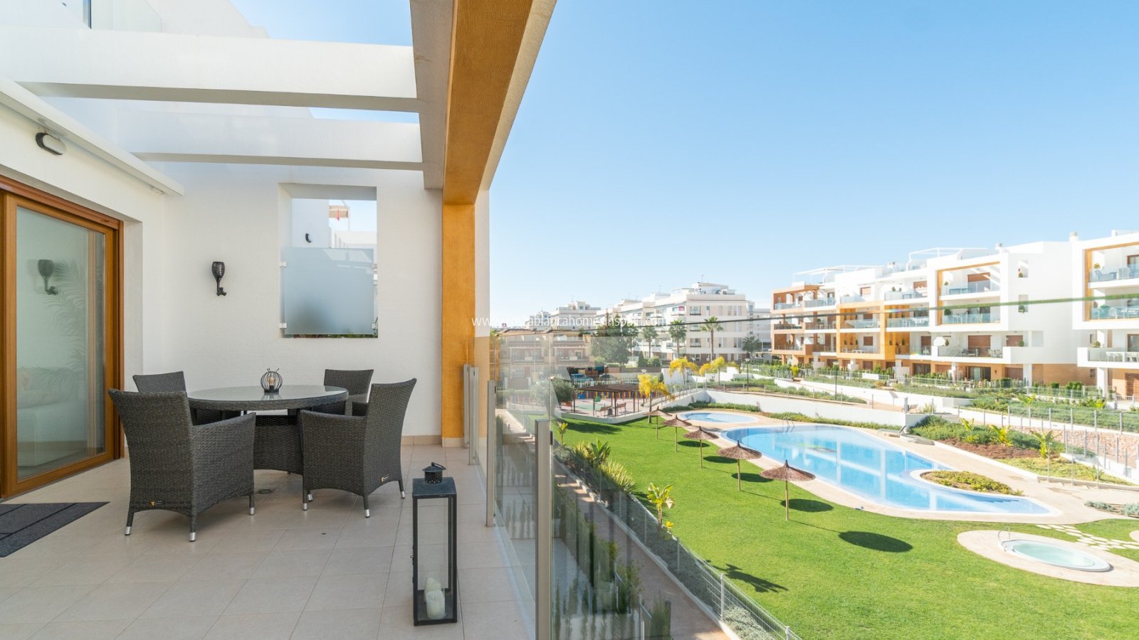 Használt - Apartment - Orihuela Costa - Villamartin
