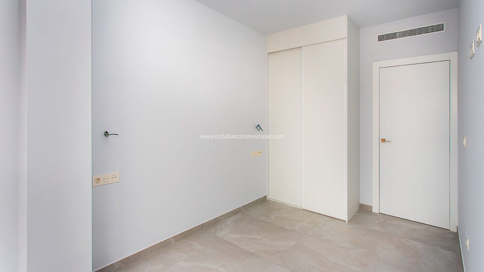 Használt - Apartment - Torrevieja - Beach