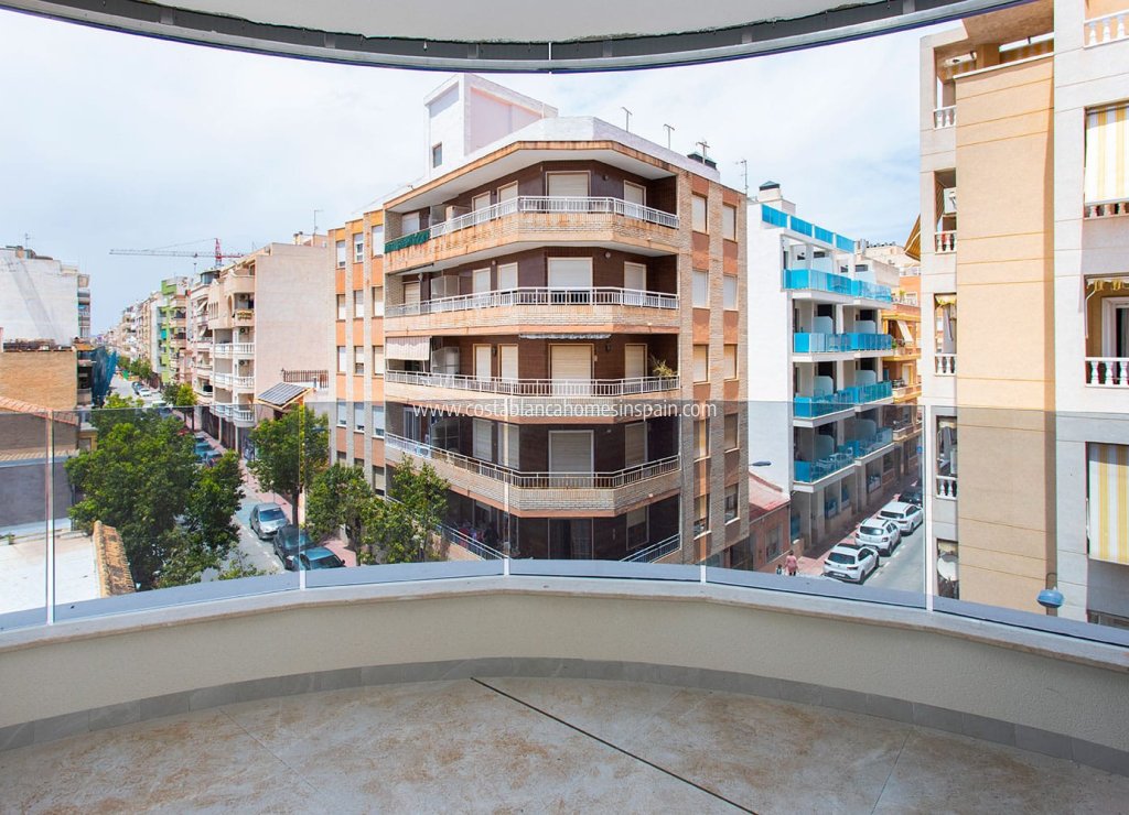 Használt - Apartment - Torrevieja - Beach