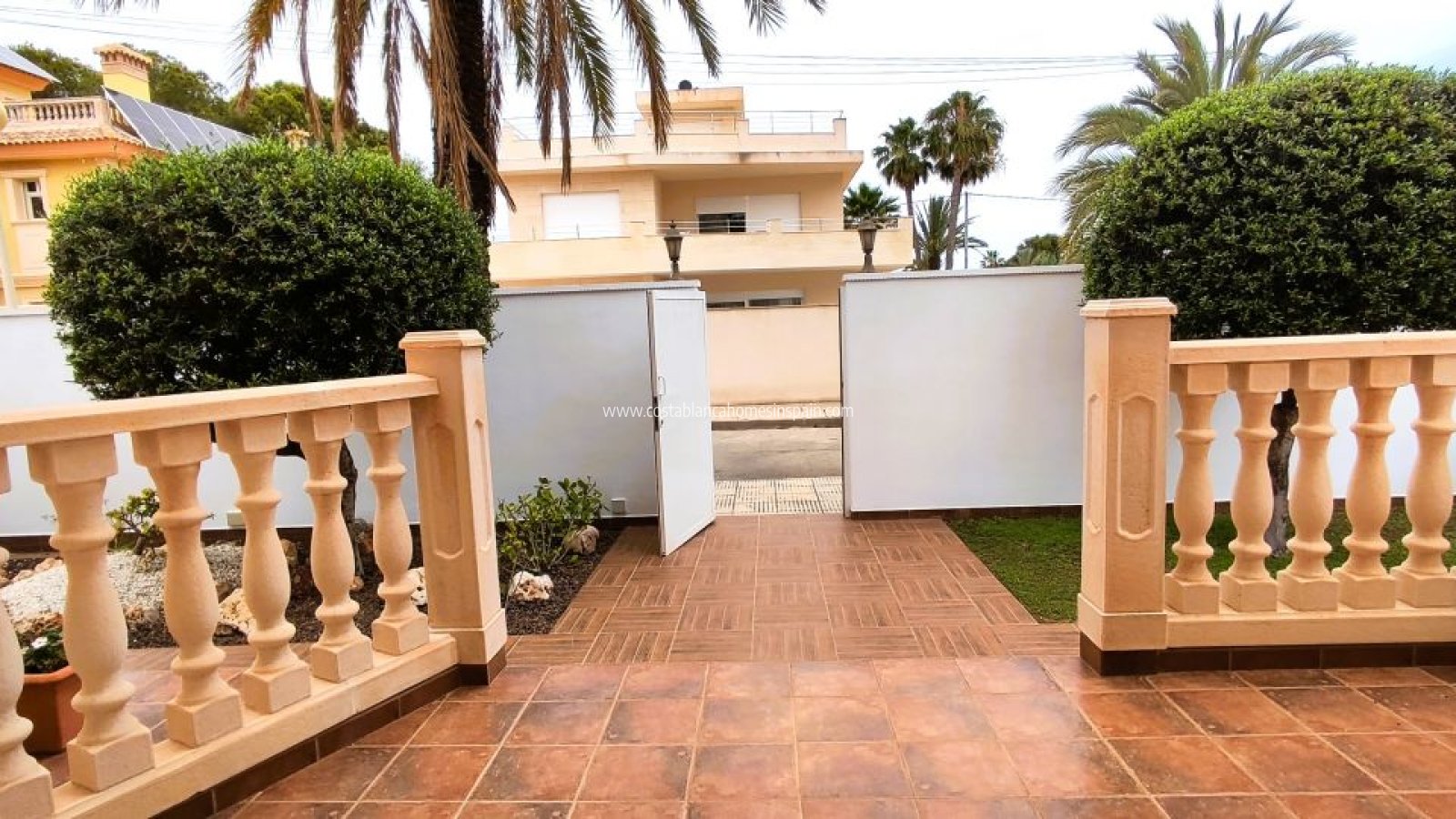 Használt - Detached Villa - Cabo Roig