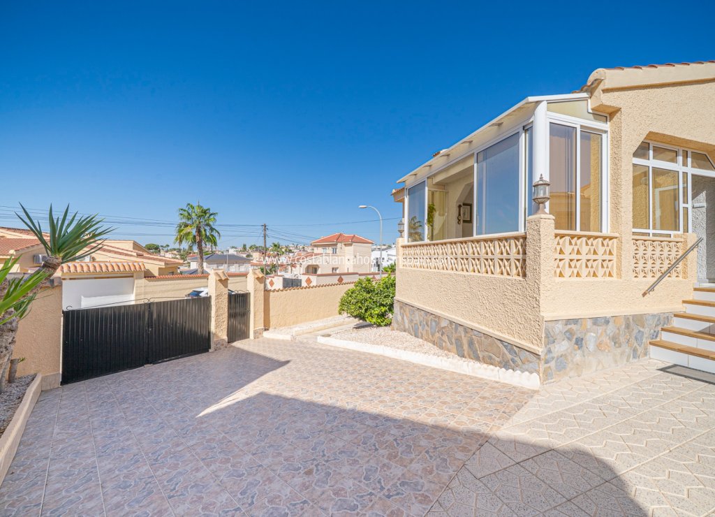 Használt - Detached Villa - Ciudad Quesada - 