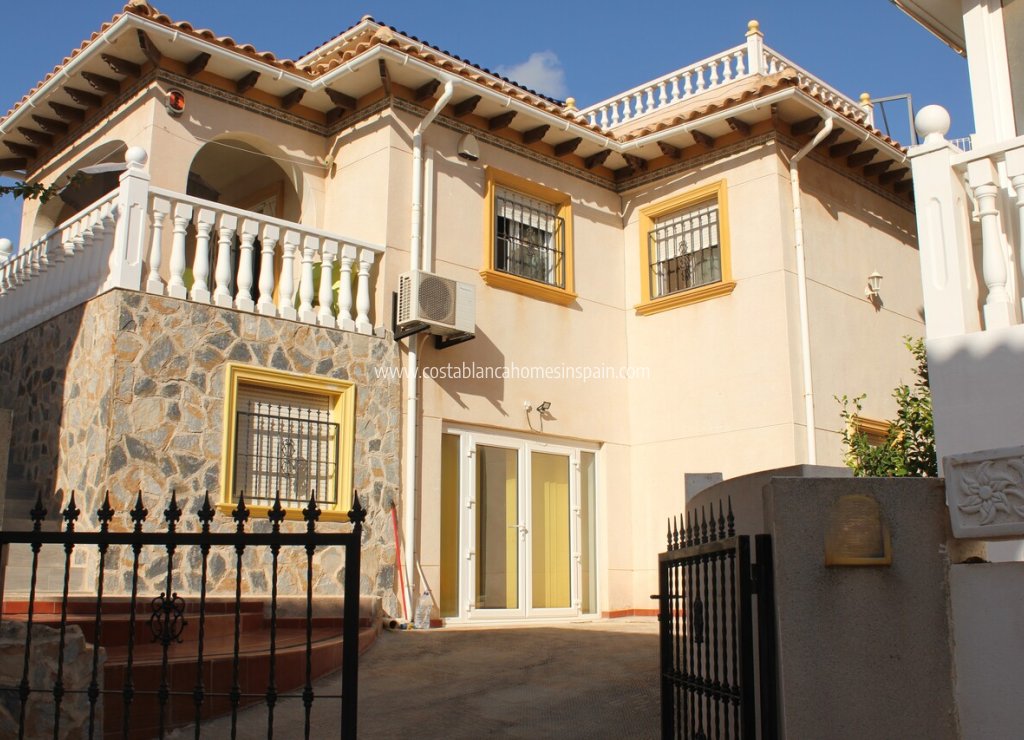 Használt - Detached Villa - La Zenia - Costa Blanca