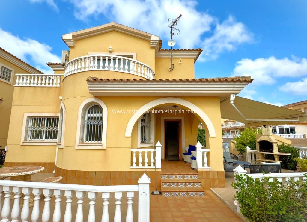 Használt - Detached Villa - Orihuela Costa - Villamartin