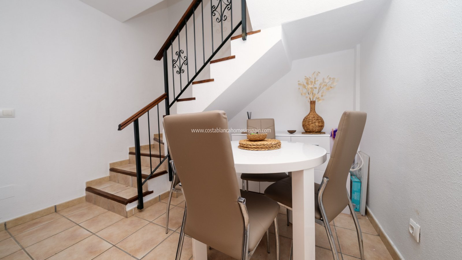 Használt - Detached Villa - Playa Flamenca - 