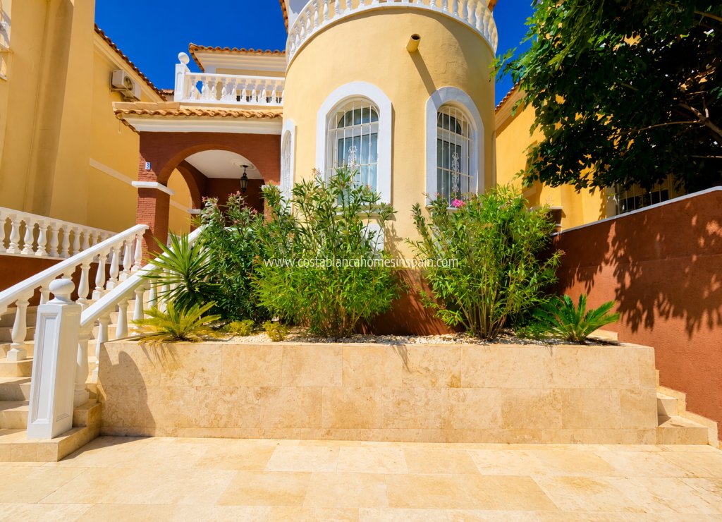 Használt - Detached Villa - Villamartin
