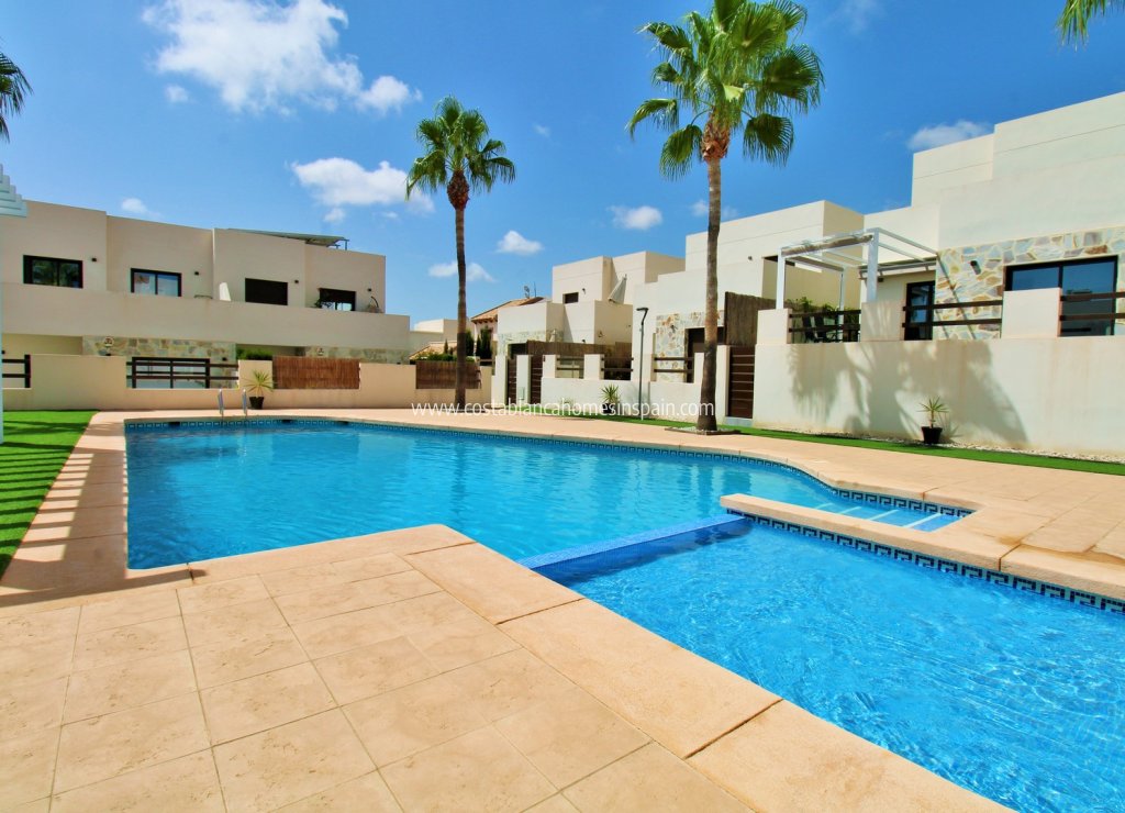 Használt - Detached Villa - Villamartin - 