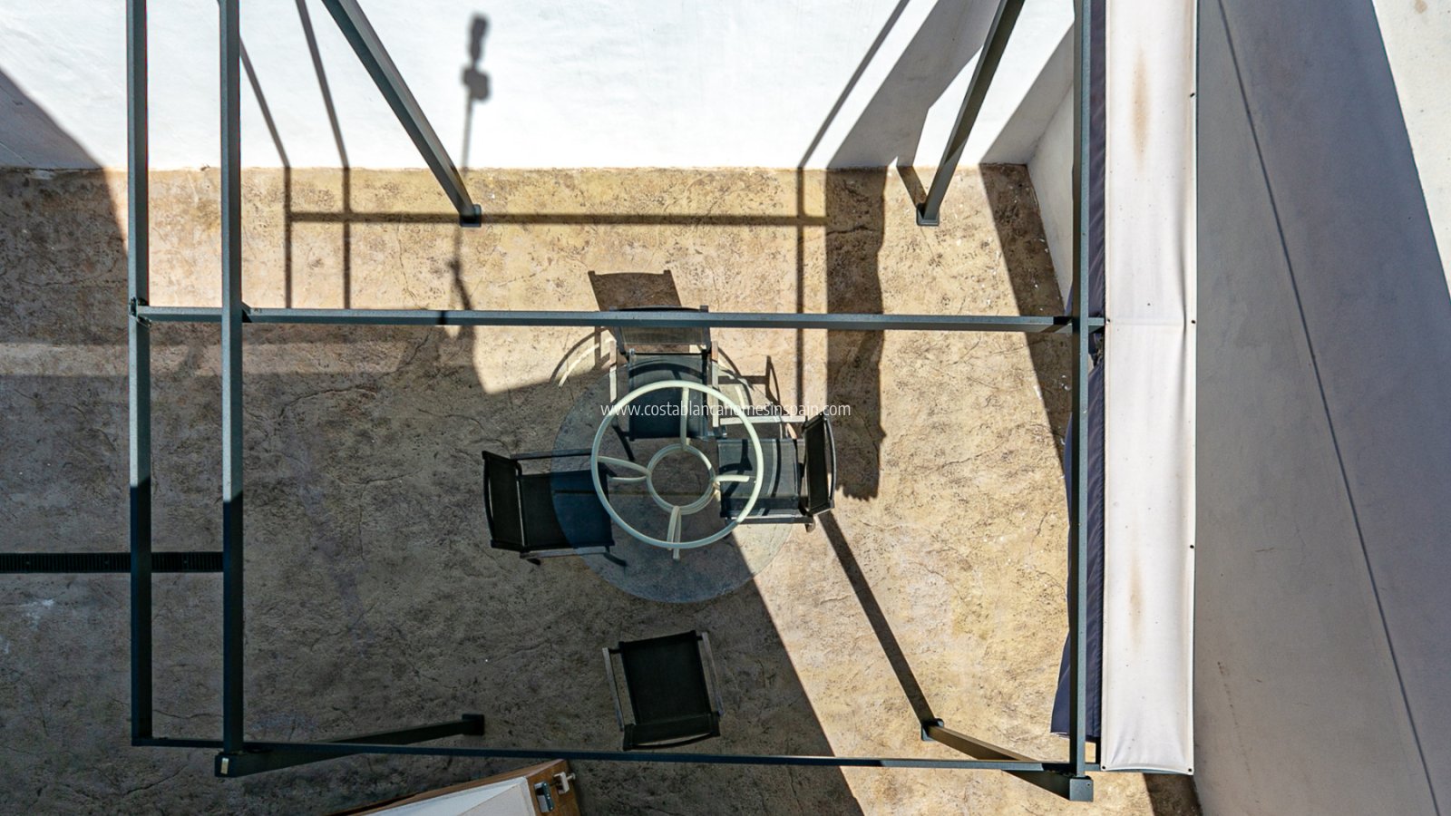 Használt - Detached Villa - 