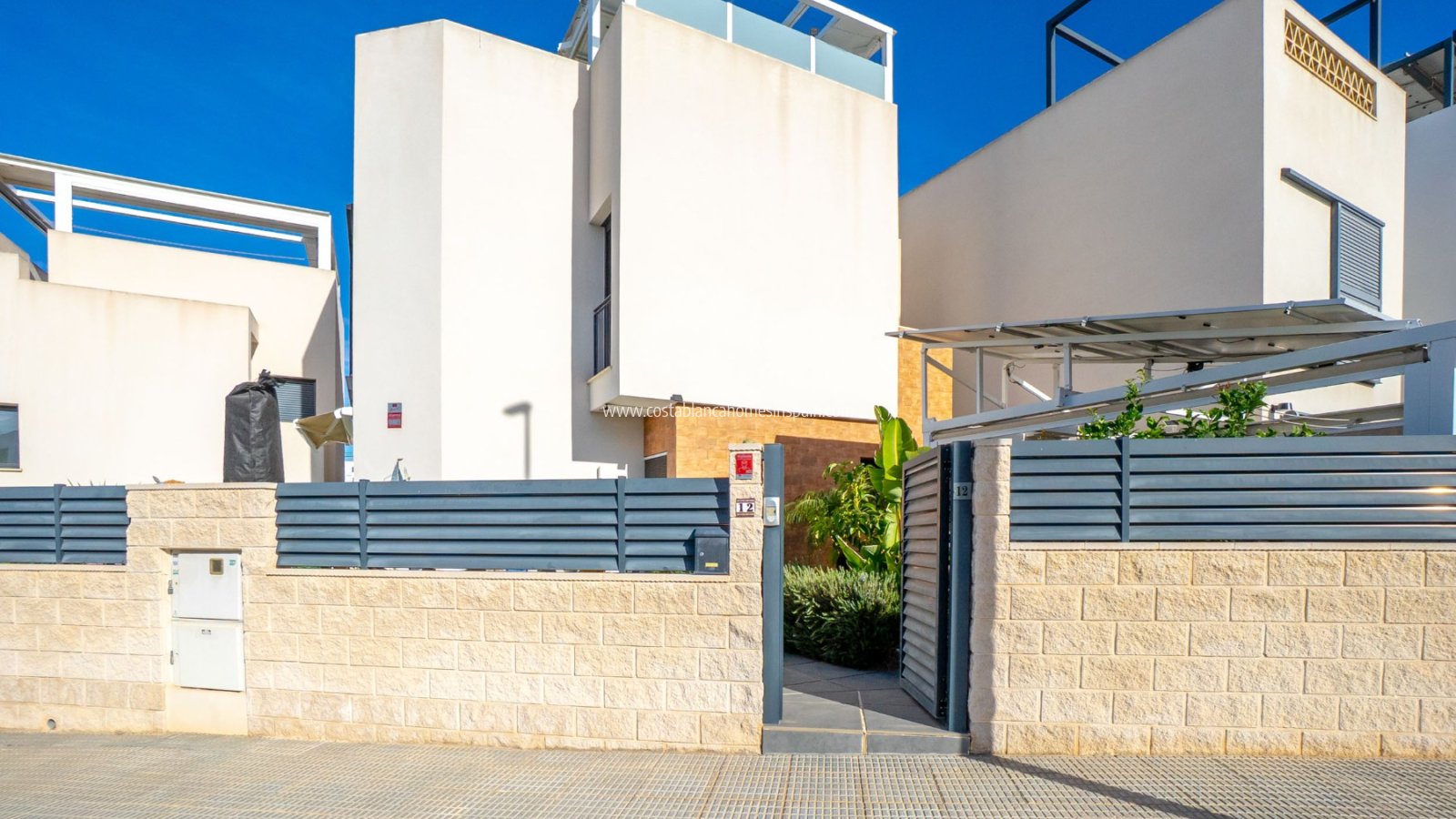 Használt - Detached Villa - 