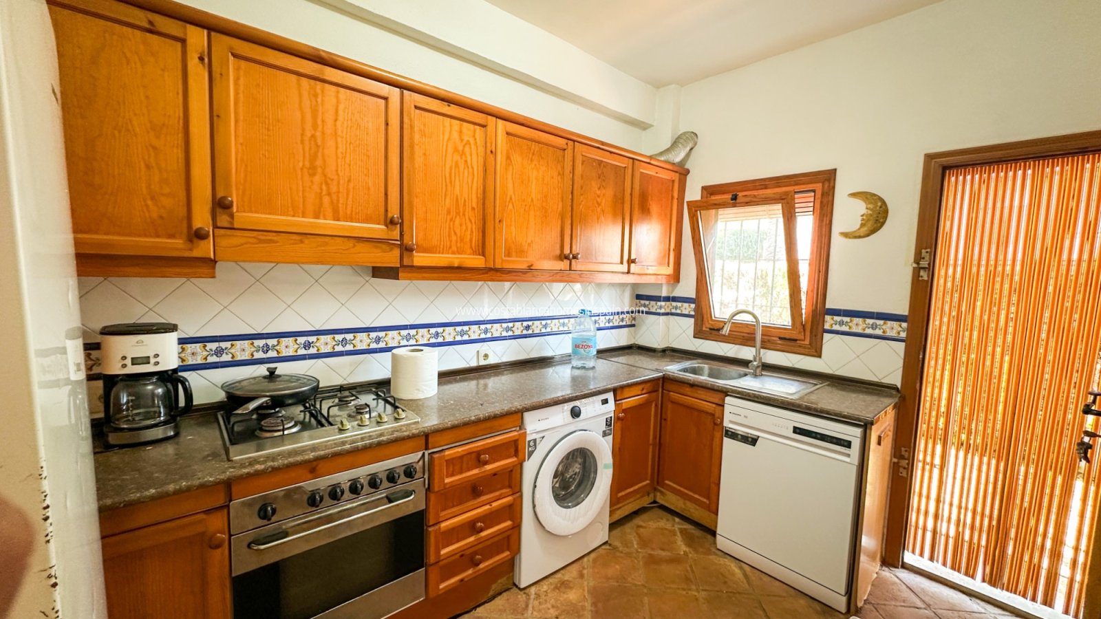 Használt - Detached Villa - 