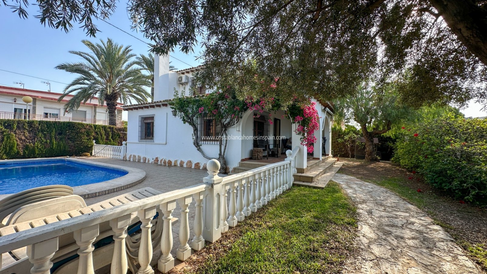Használt - Detached Villa - 