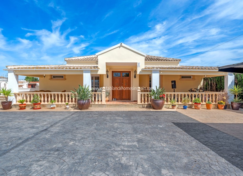 Használt - Finca - Almoradi - Las Heredades