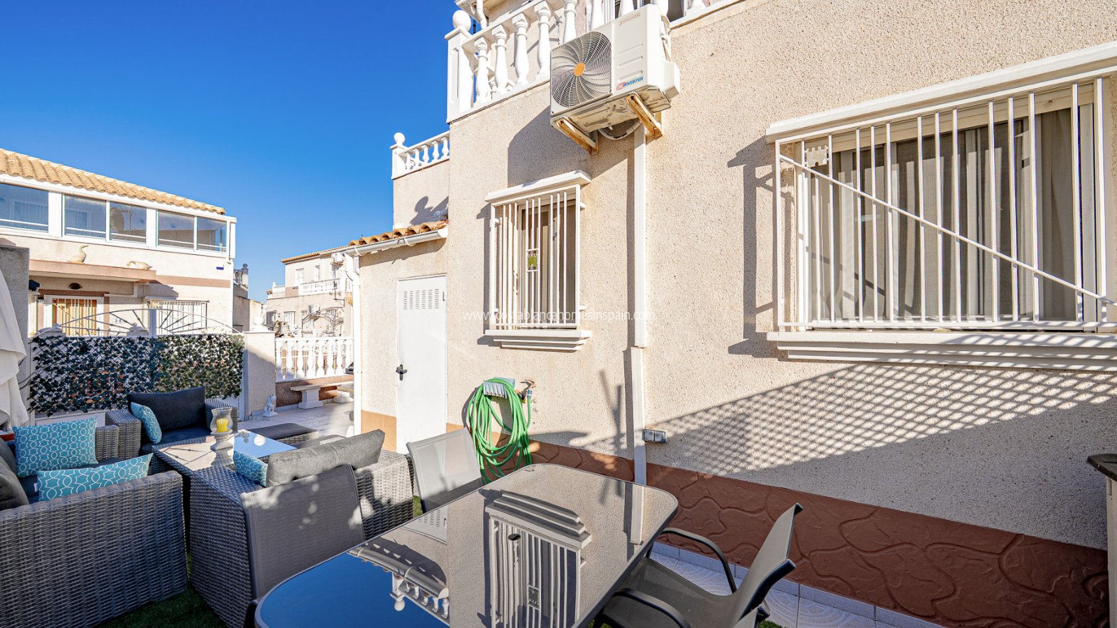 Használt - Semi - Detached Villa - Cabo Roig - 