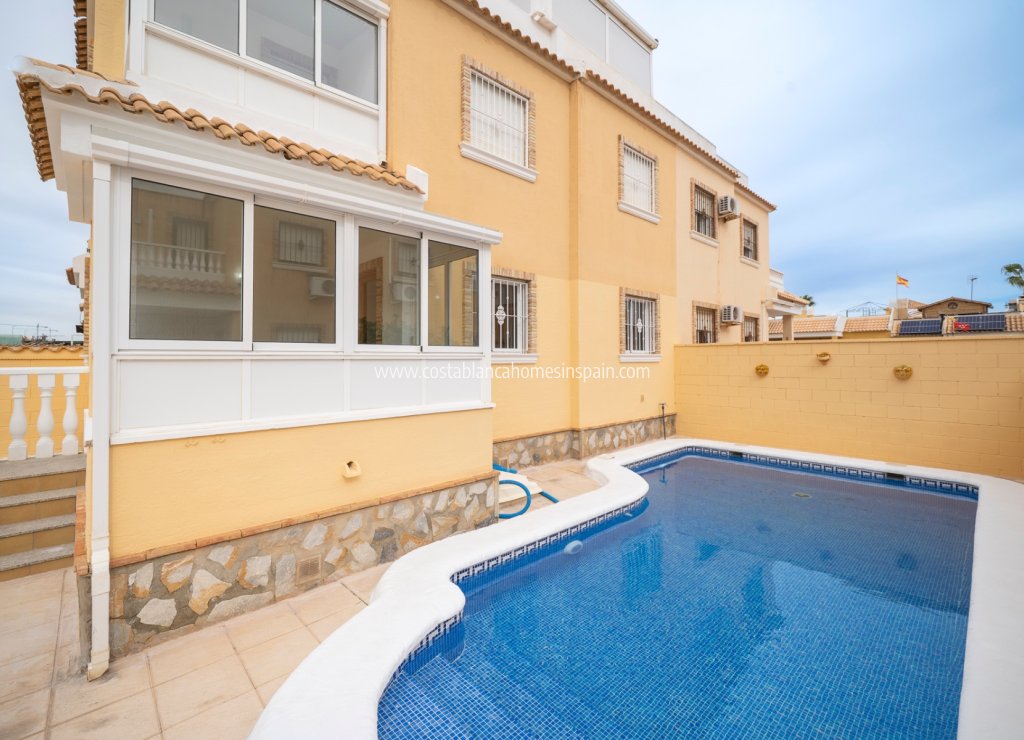 Használt - Semi - Detached Villa - Ciudad Quesada - 