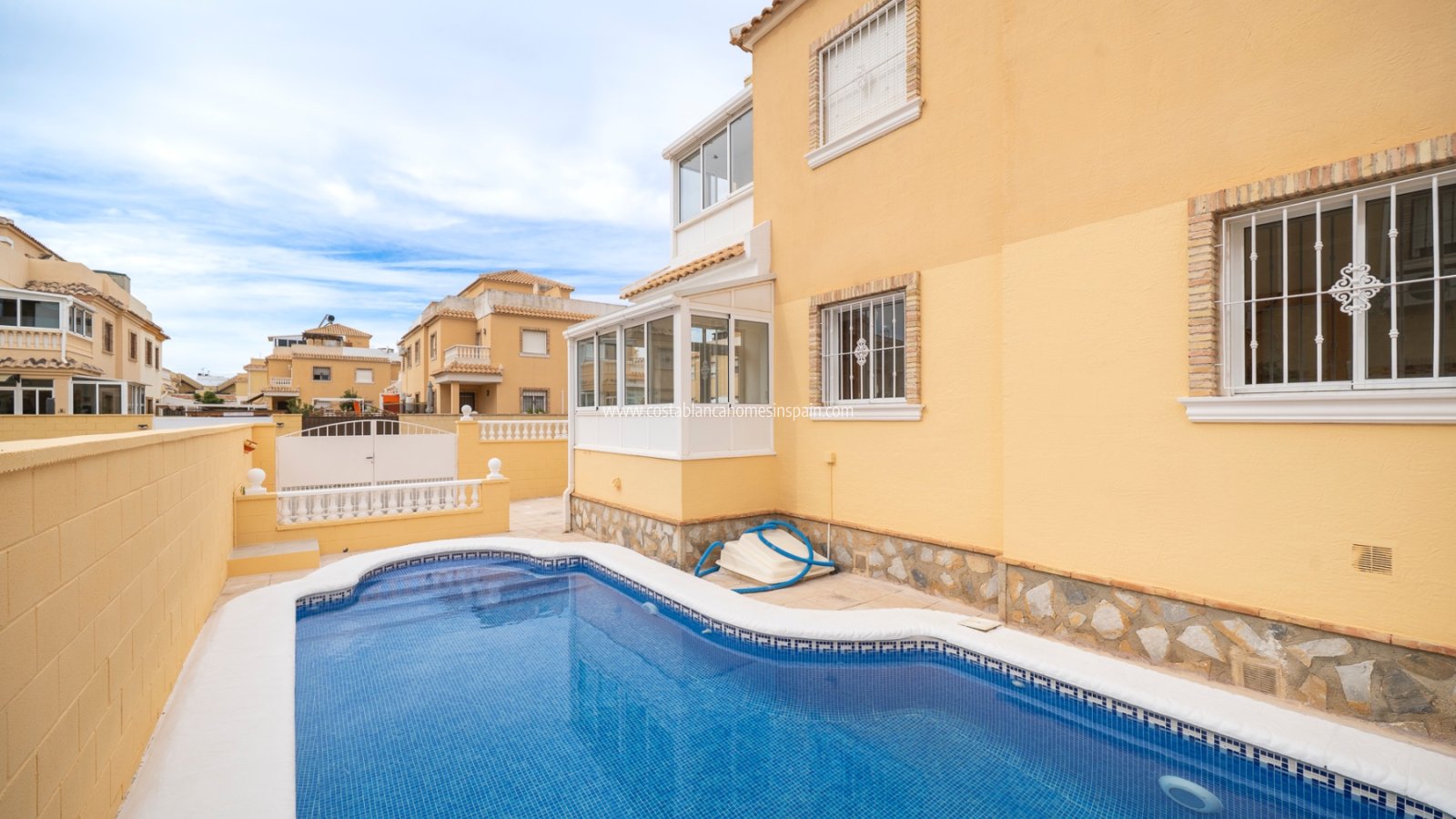 Használt - Semi - Detached Villa - Ciudad Quesada - 
