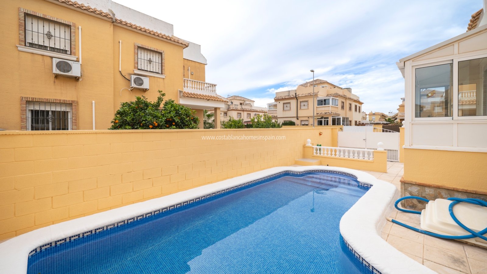 Használt - Semi - Detached Villa - Ciudad Quesada - 