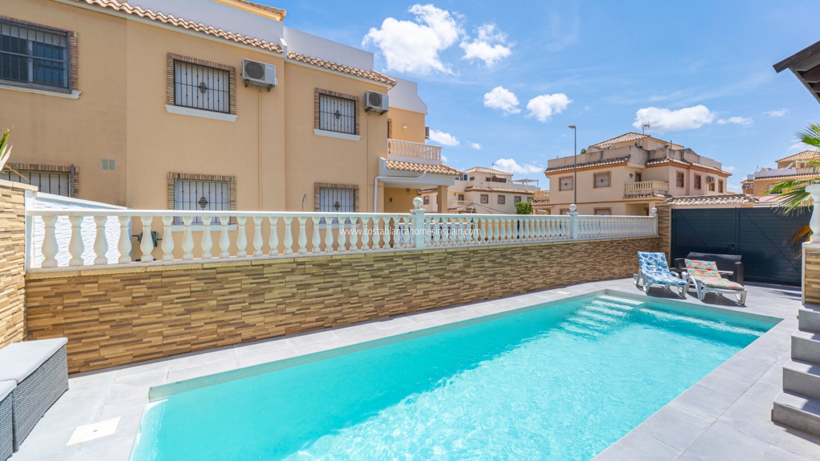 Használt - Semi - Detached Villa - Ciudad Quesada - 