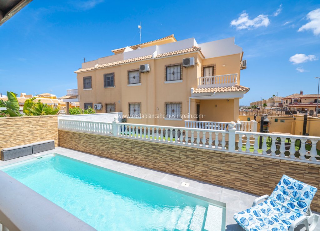 Használt - Semi - Detached Villa - Ciudad Quesada - 