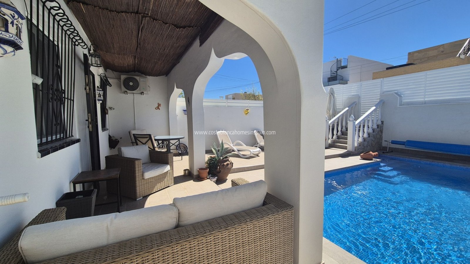 Használt - Semi - Detached Villa - Villamartin - Costa Blanca