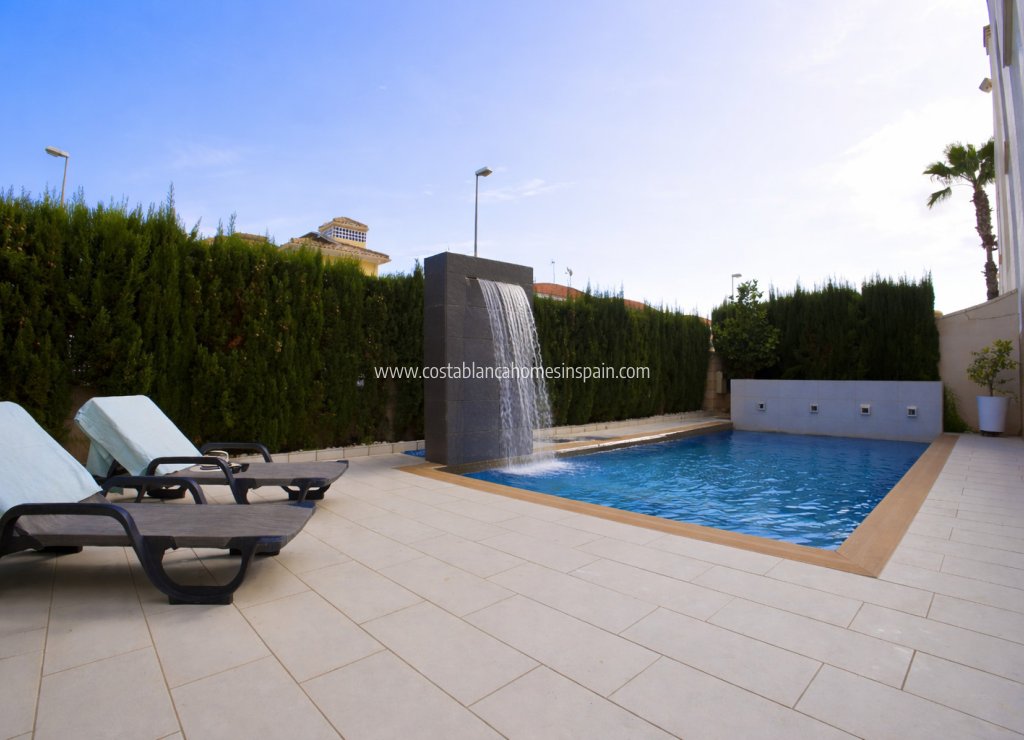 Használt - Townhouse - Orihuela Costa - La Zenia