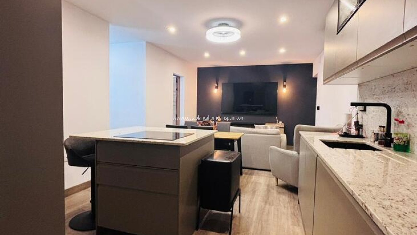 Használt - Townhouse - San Miguel de Salinas - 