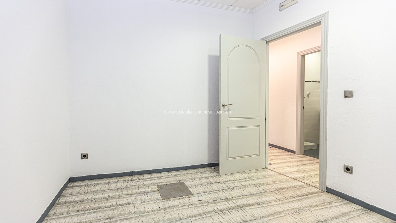 Long Term Rental - Commercial - Villamartin