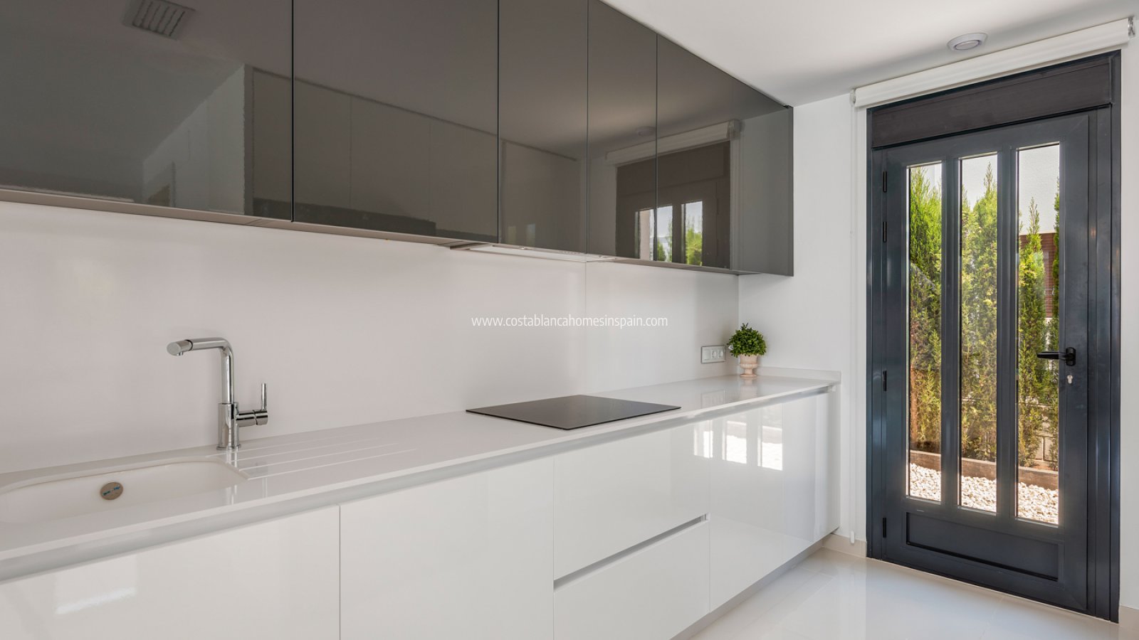 New Build - Detached Villa - Playa Paraiso
