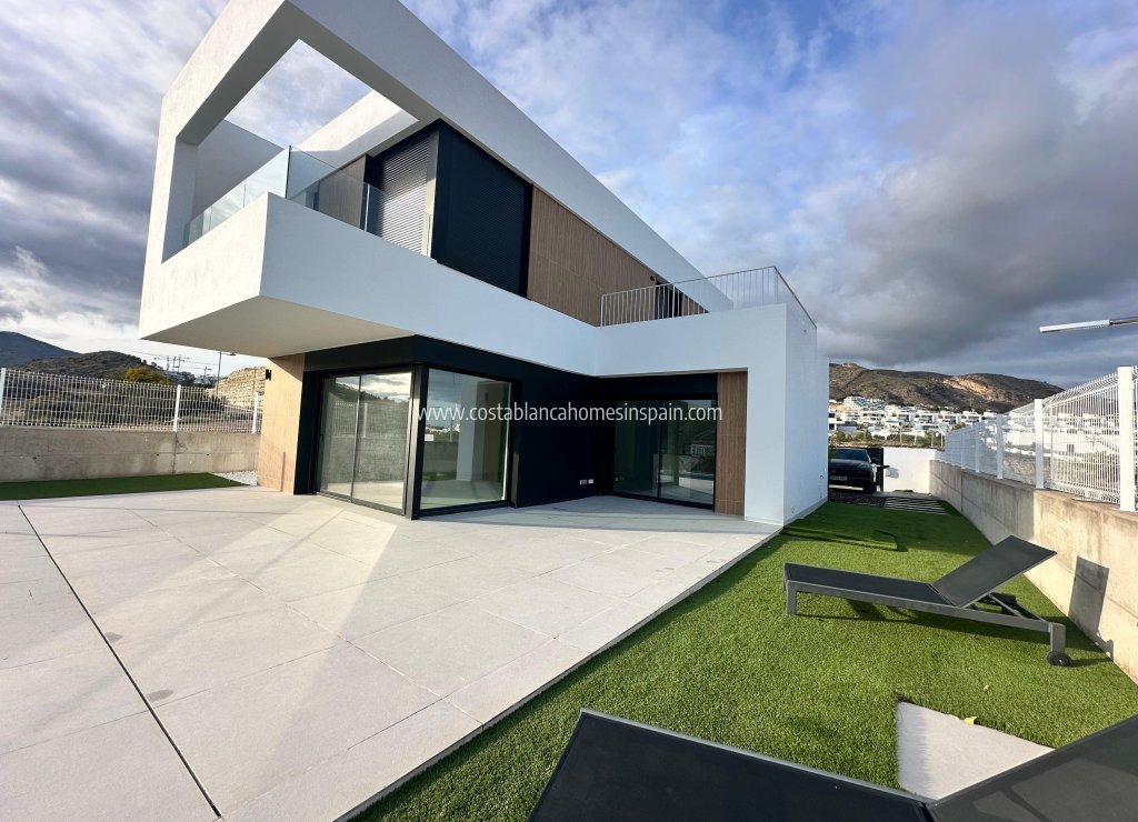 Nouvelle construction - Detached Villa - Finestrat