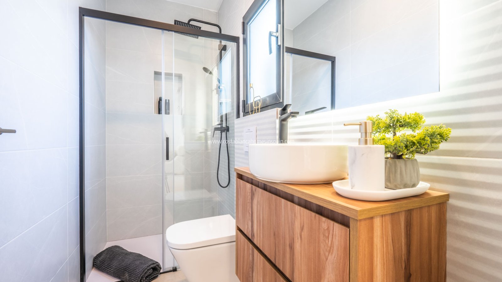 Nouvelle construction - Detached Villa - Roldan