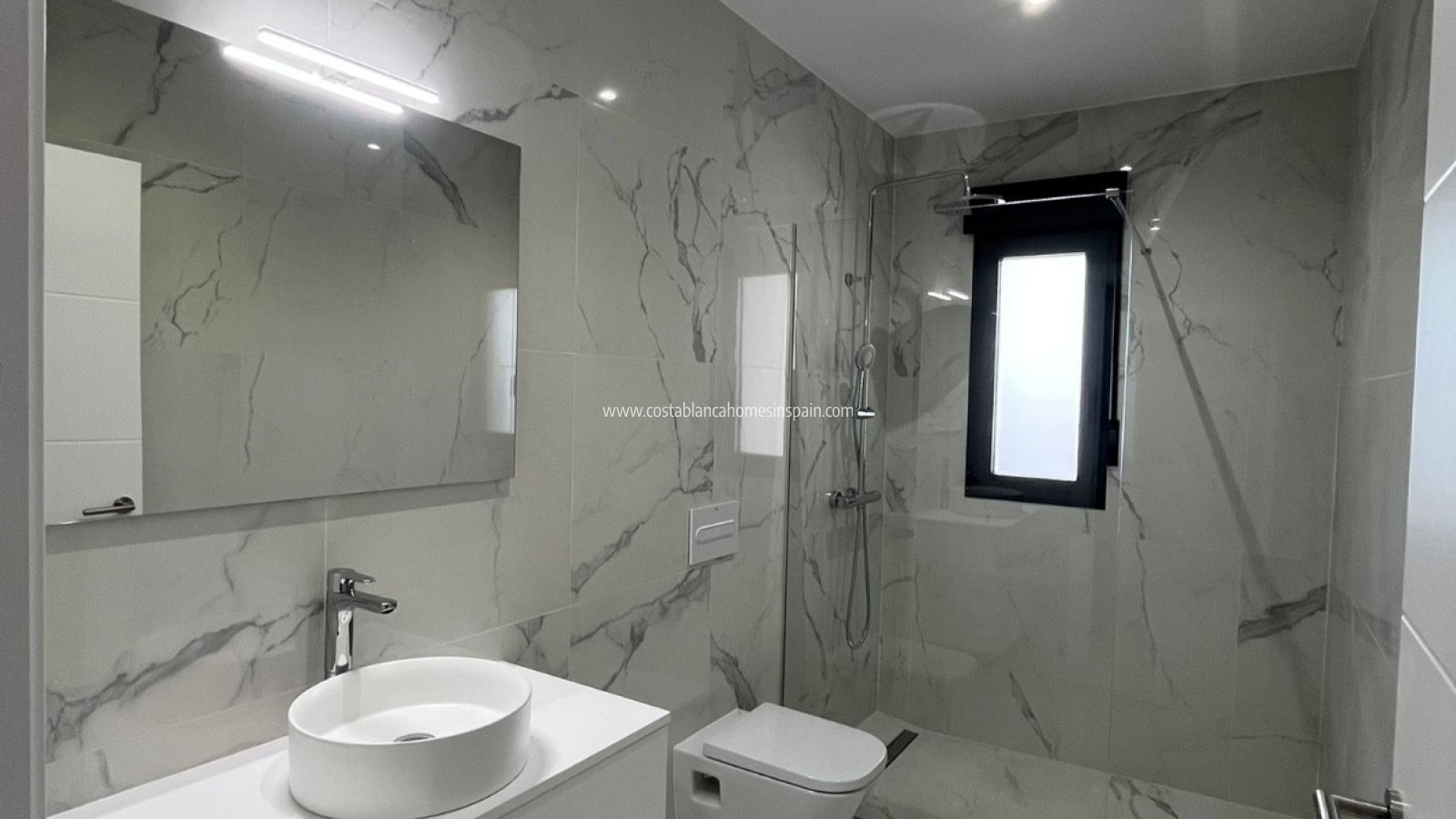 Nybygg - Detached Villa - La Romana - LA ROMANA