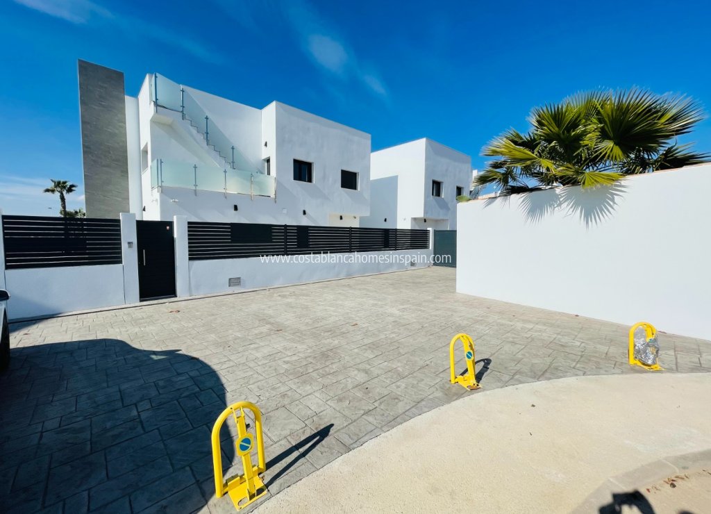 Obra Nueva - Detached Villa - Torrevieja
